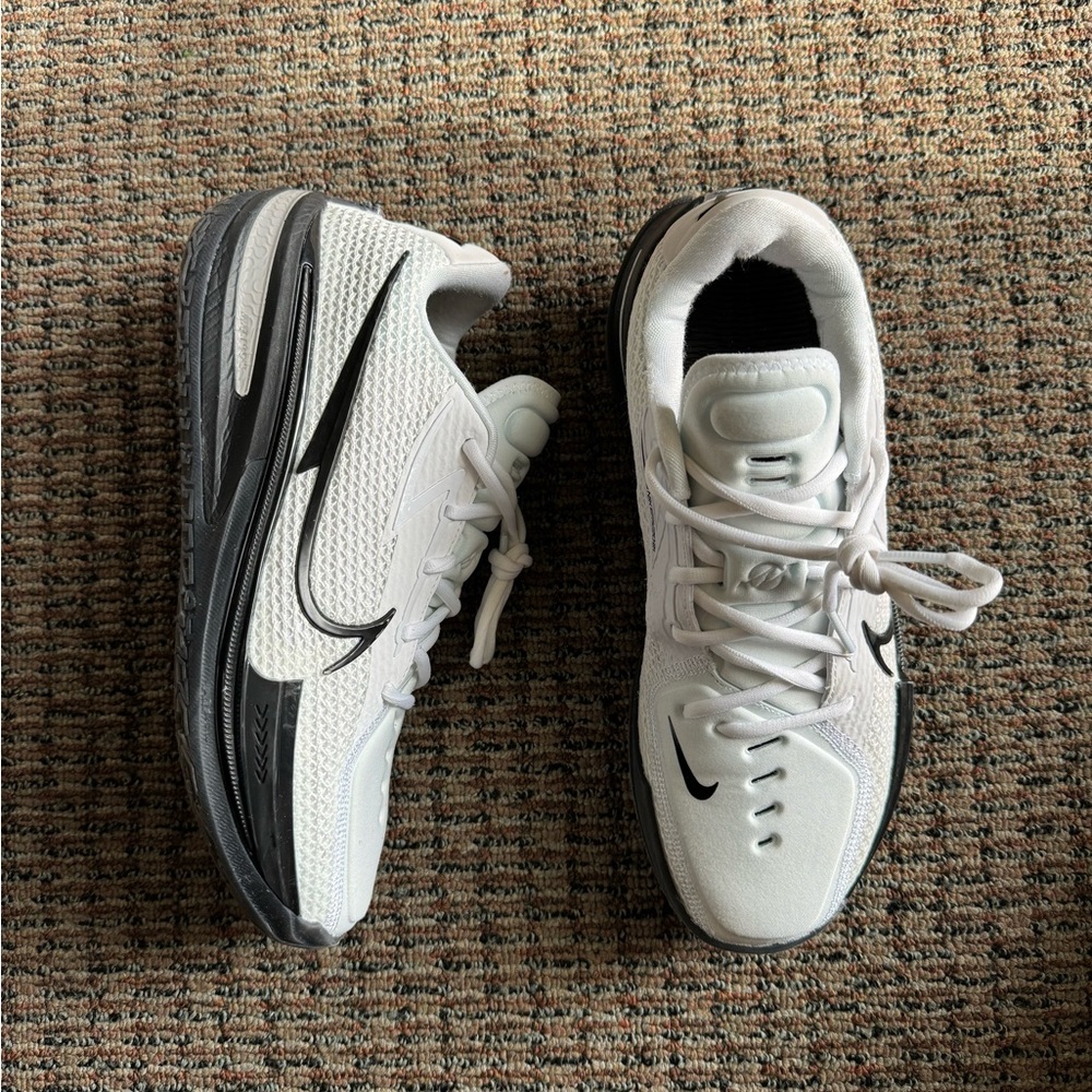 Gt cut 1 ‘white black’